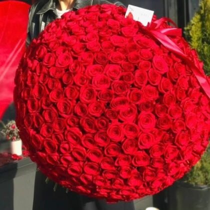 Custom Rose Bouquet Builder